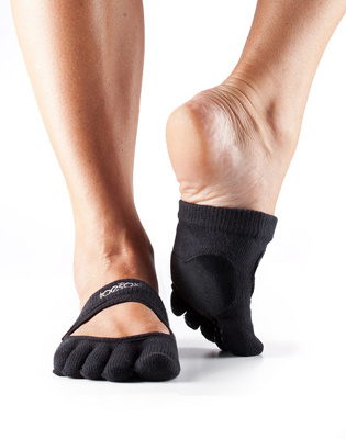 Full Toe Releve in Black Dance Socks - ToeSox - Mad-HQ